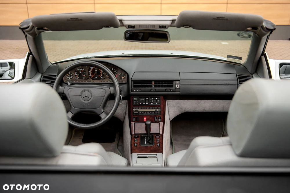 Mercedes-Benz SL - 12