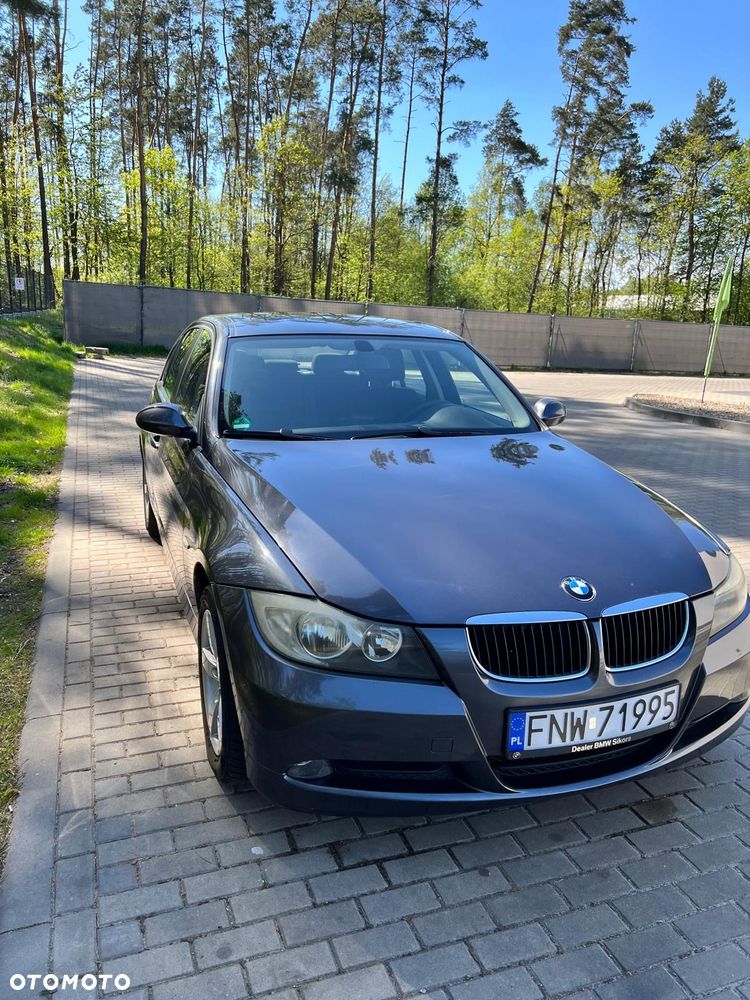 BMW Seria 3 318i - 4