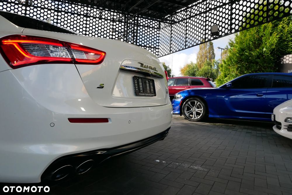Maserati Ghibli S - 32
