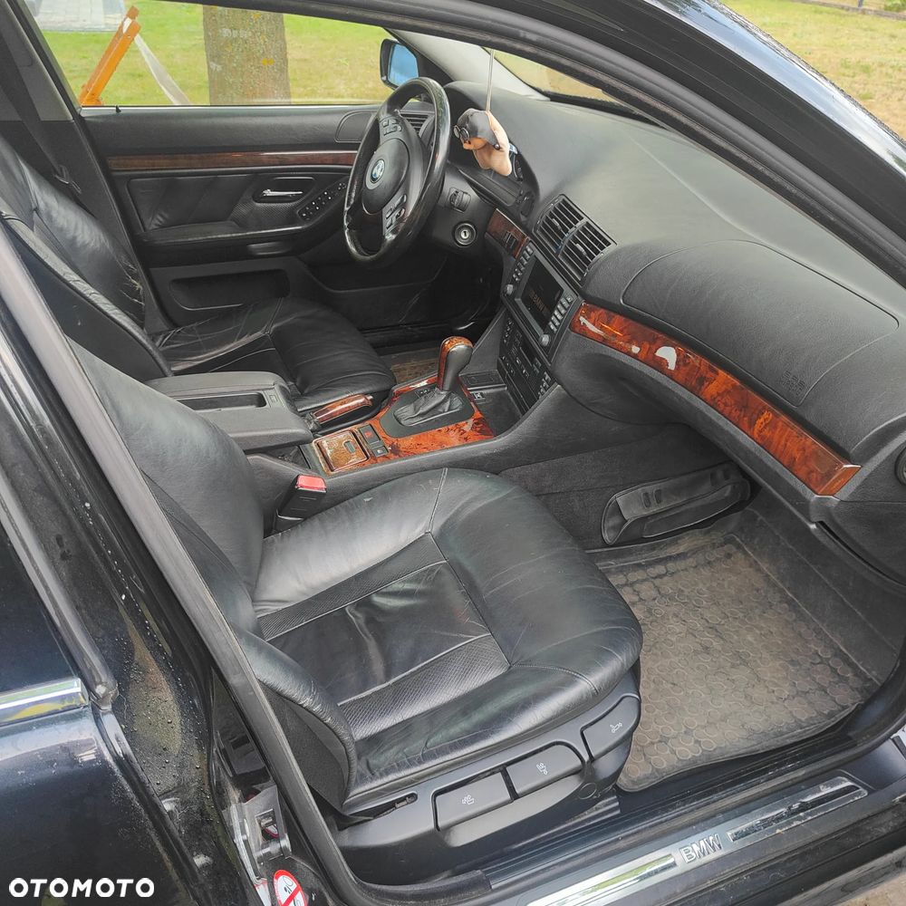 BMW Seria 5 - 10
