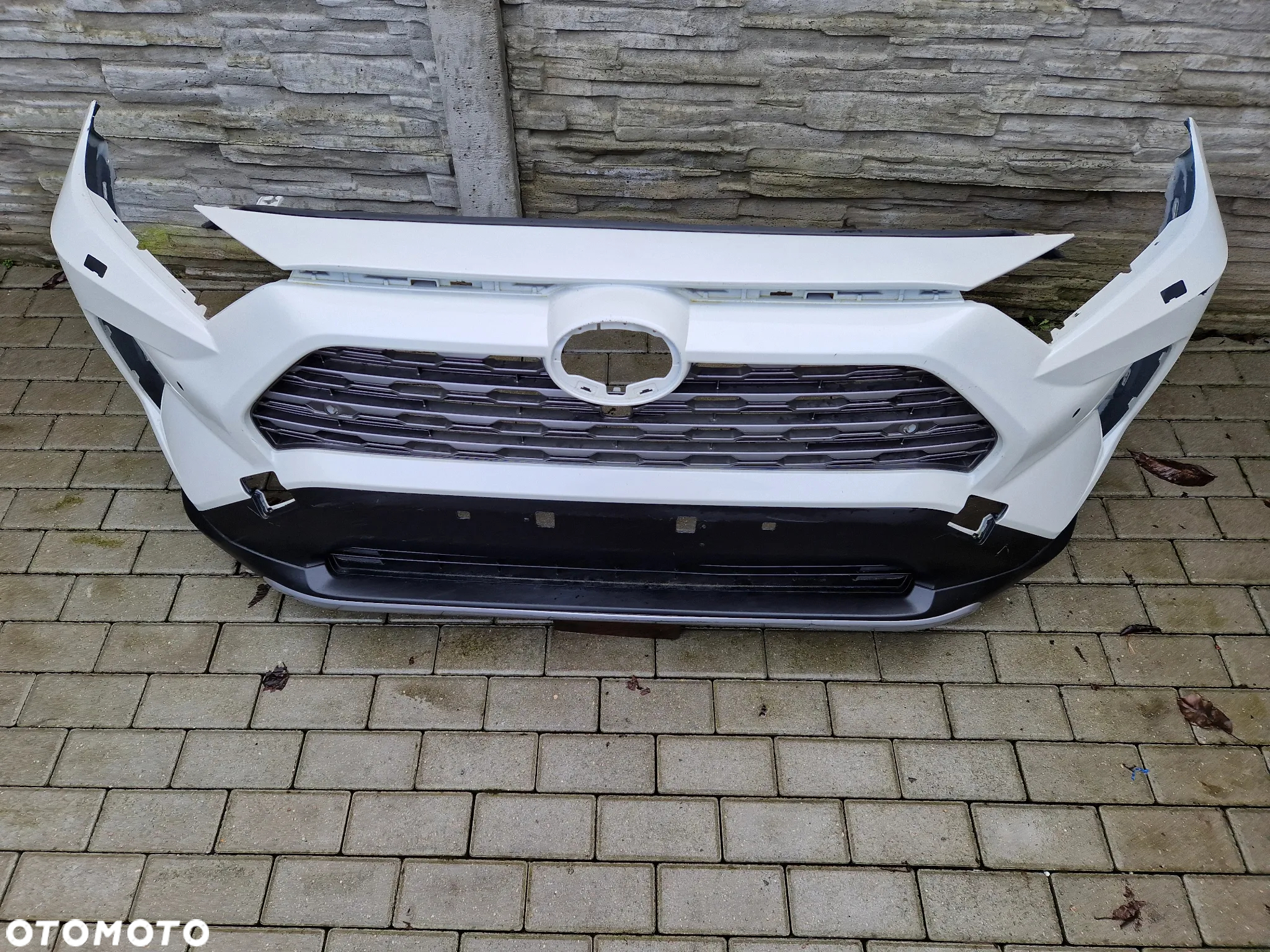 Zderzak Toyota Rav4 v 2019- - 2