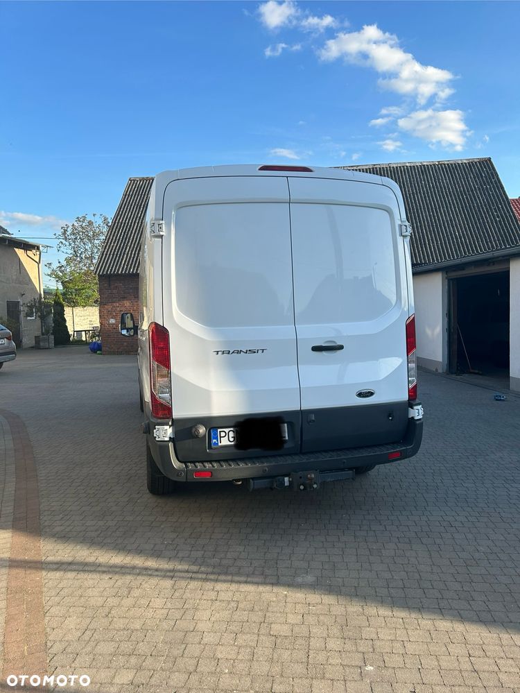 Ford Transit 350L Trend FWD - 11