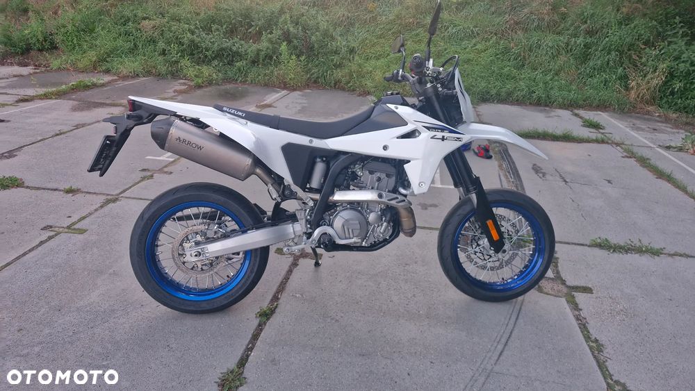 Suzuki DR-Z - 4