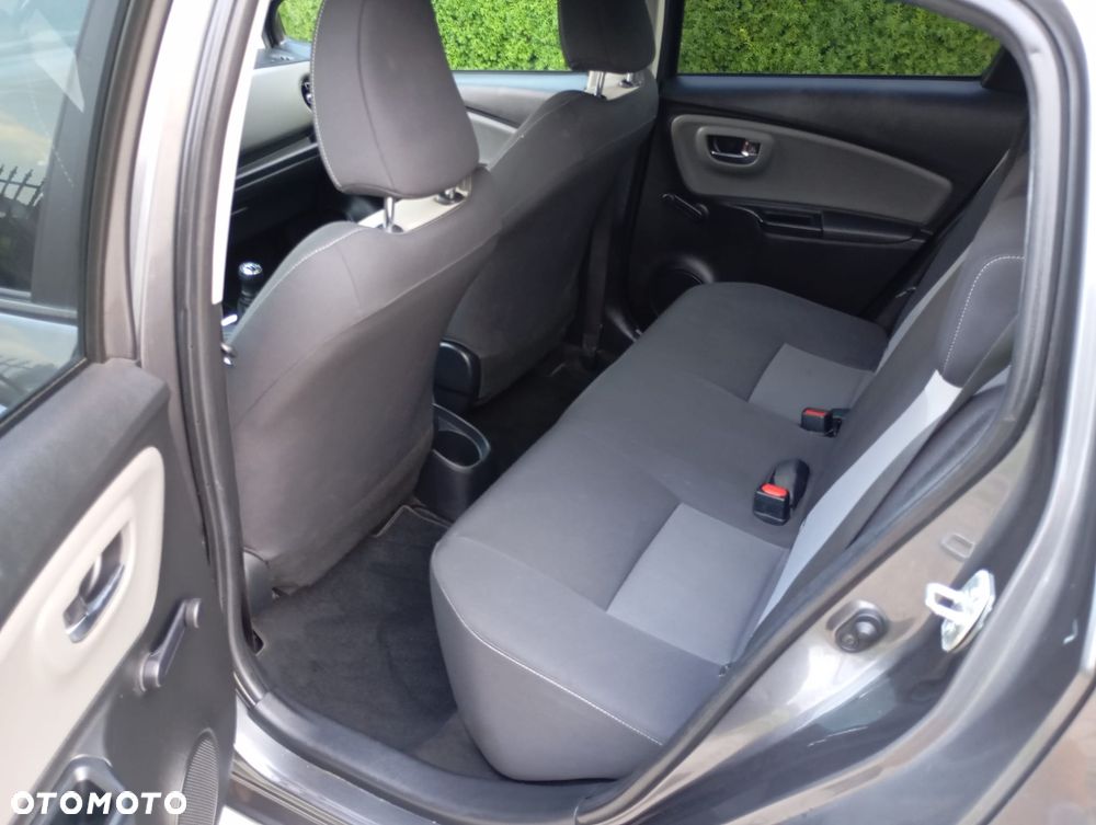 Toyota Yaris 1.0 Premium - 11