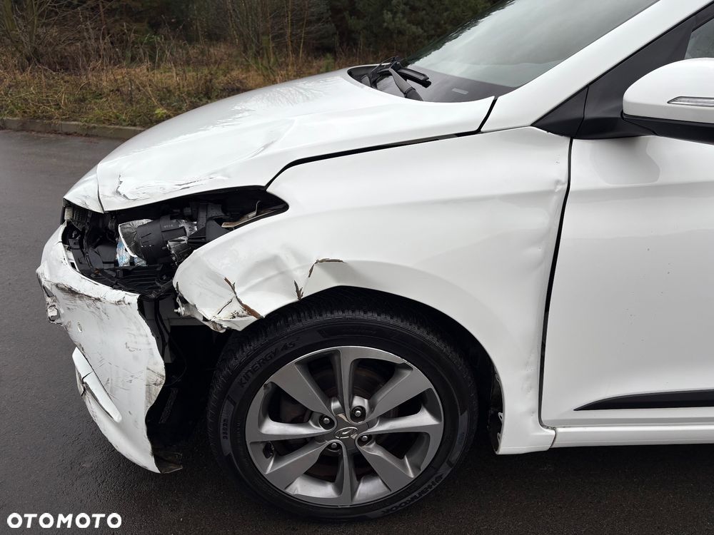 Hyundai i20 1.2 Intro Edition - 20