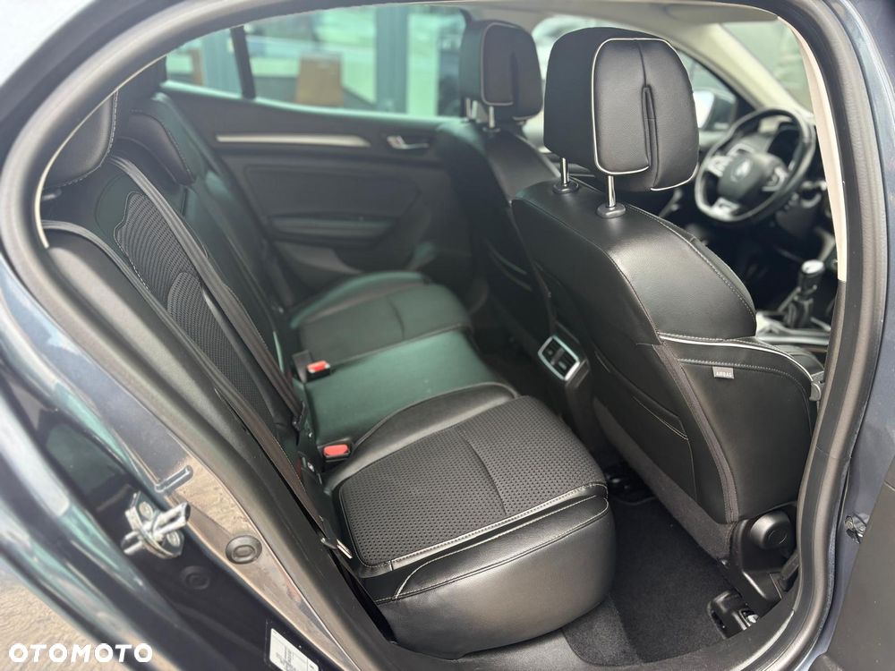 Renault Megane ENERGY TCe 115 Start & Stop Paris Business - 17