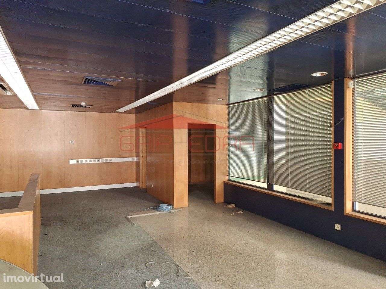 Duas Lojas no centro histórico de Bragança restauração ou comércio - Grande imagem: 3/23