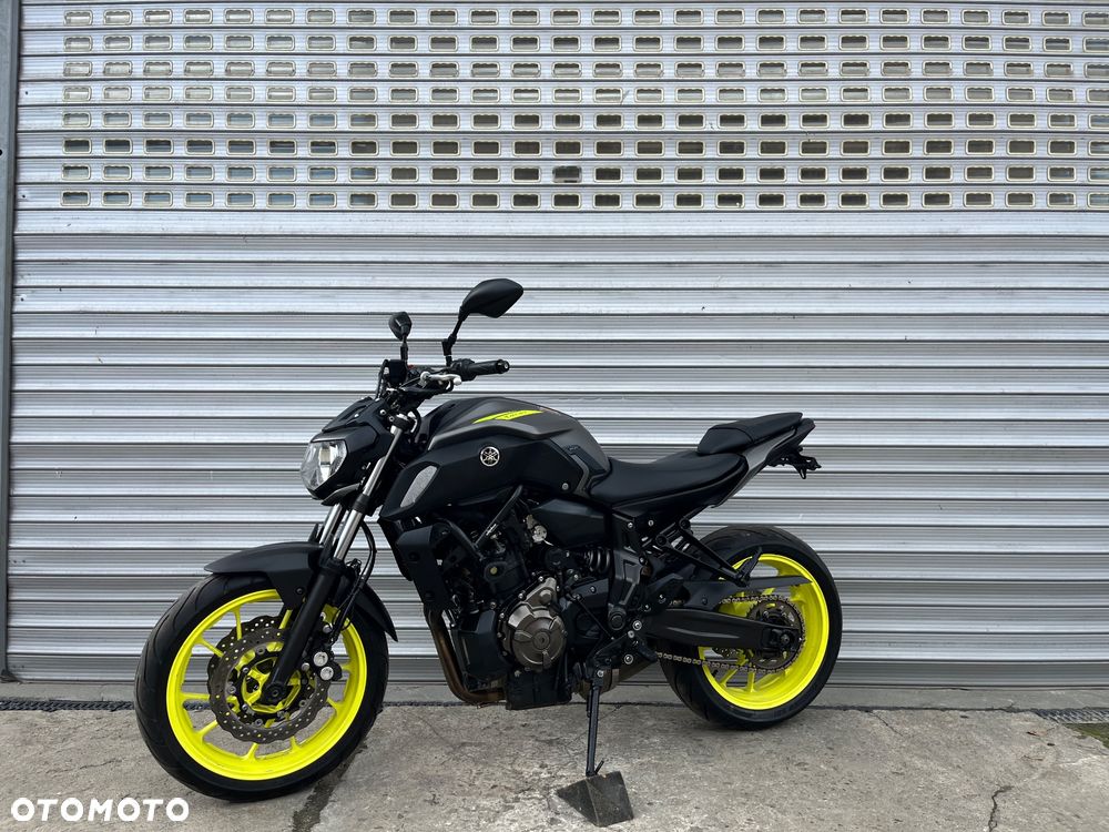 Yamaha MT - 27
