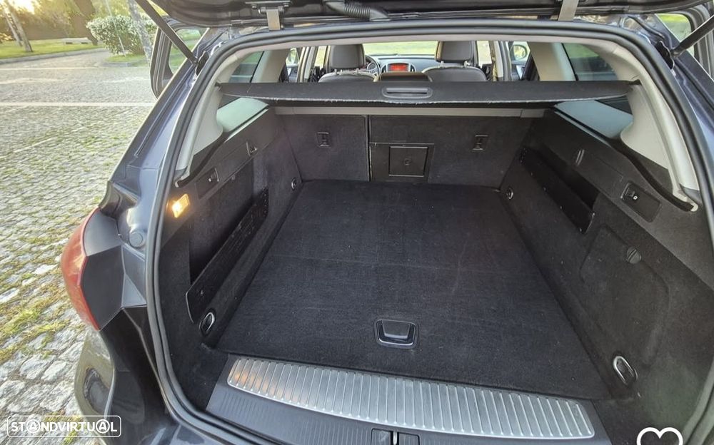 Opel Astra 1.9 CDTi Cosmo - 10