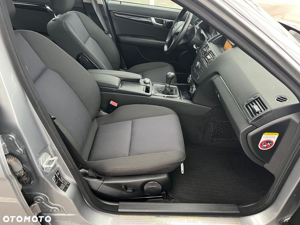 Mercedes-Benz Klasa C 200 Kompressor Classic - 18