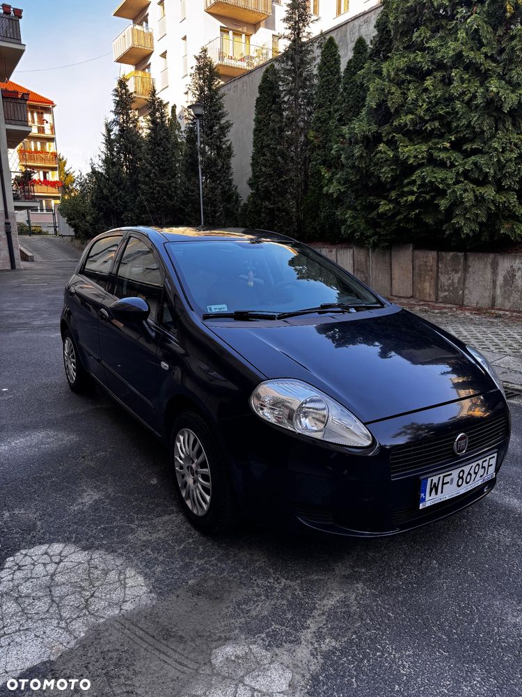 Fiat Grande Punto Actual 1.4 8V Estiva Blue&Me Euro5 - 1