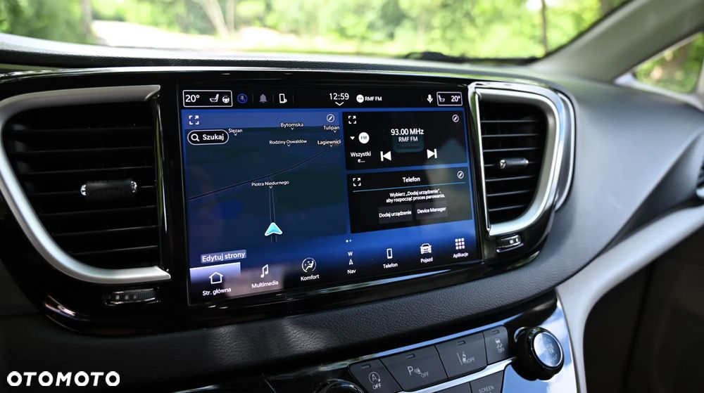 Chrysler Pacifica - 13