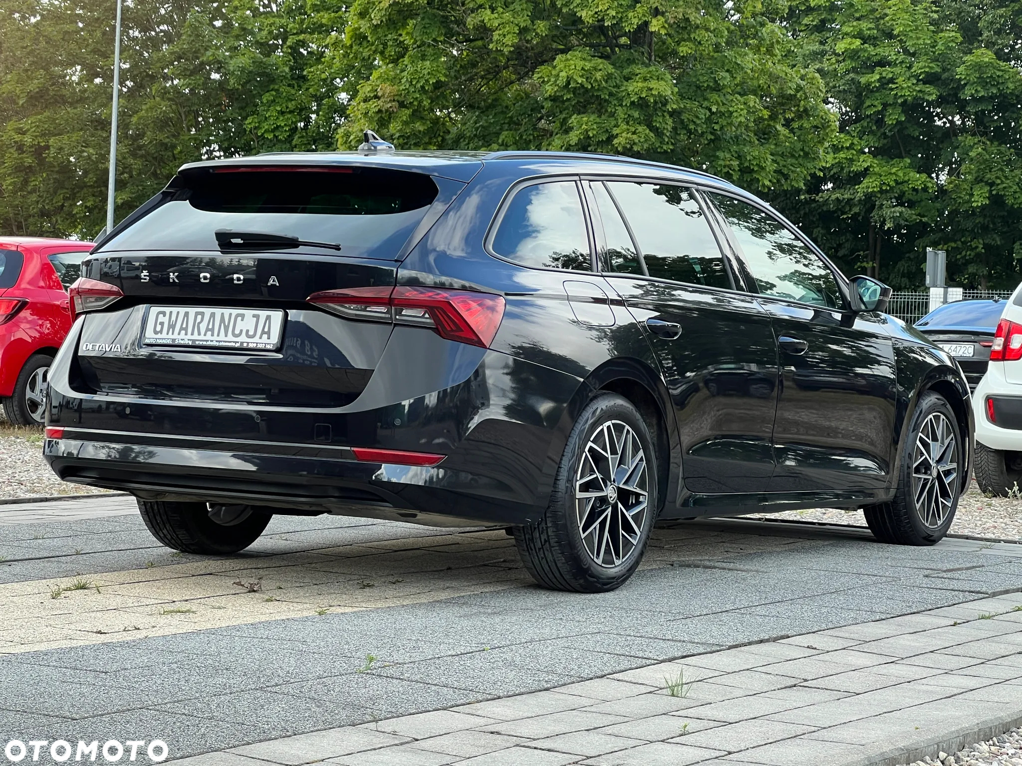 Skoda Octavia 2.0 TDI DSG Sportline - 11