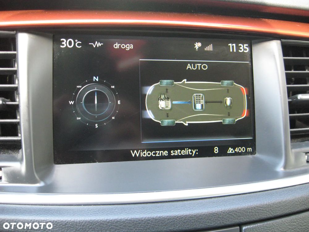 Peugeot 508 RXH Hybrid4 - 12