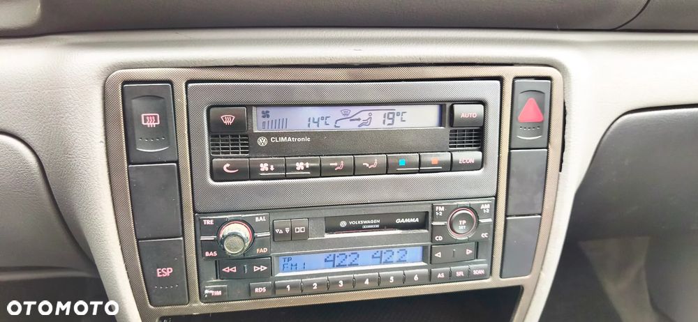 Volkswagen Passat 1.8T Comfortline - 26