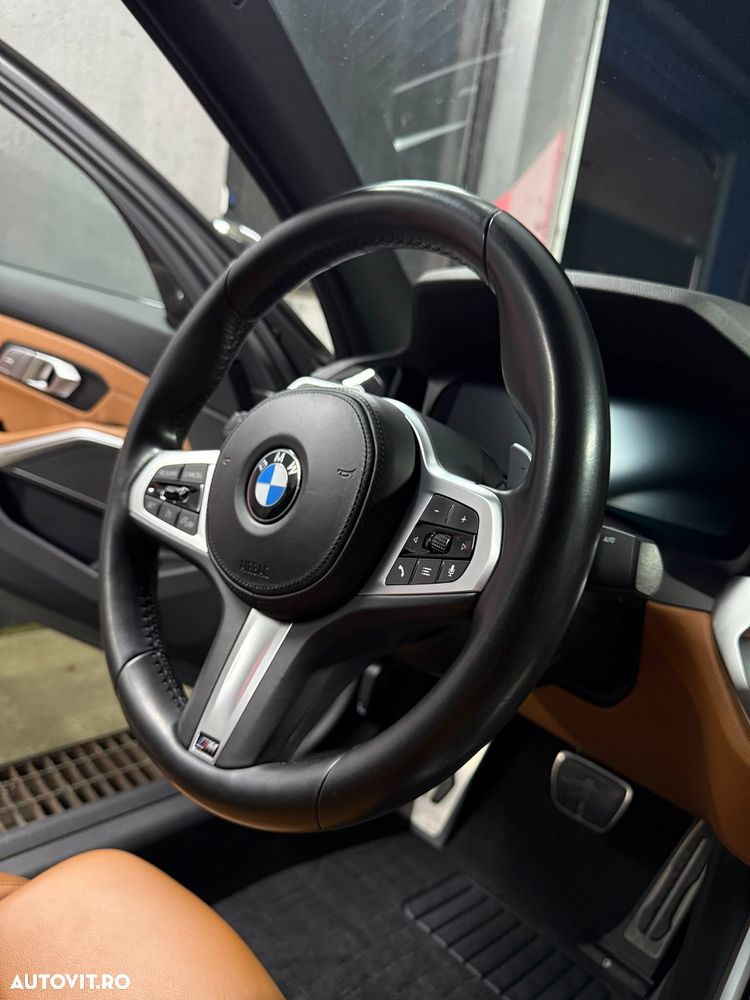 BMW Seria 3 330i xDrive AT - 14