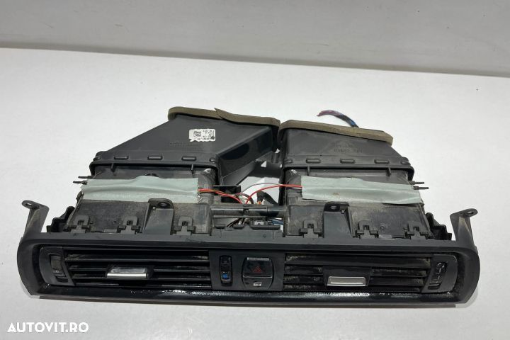 Grila ventilatie centrala BMW Seria 5 F11 [2009 - 2013] - 2