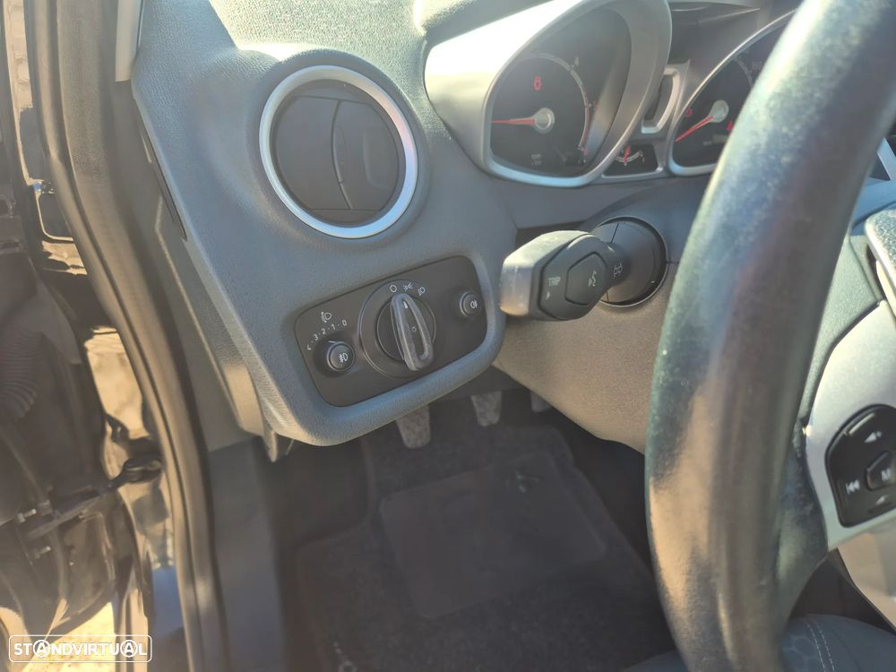 Ford Fiesta 1.4 TDCI Titanium - 13