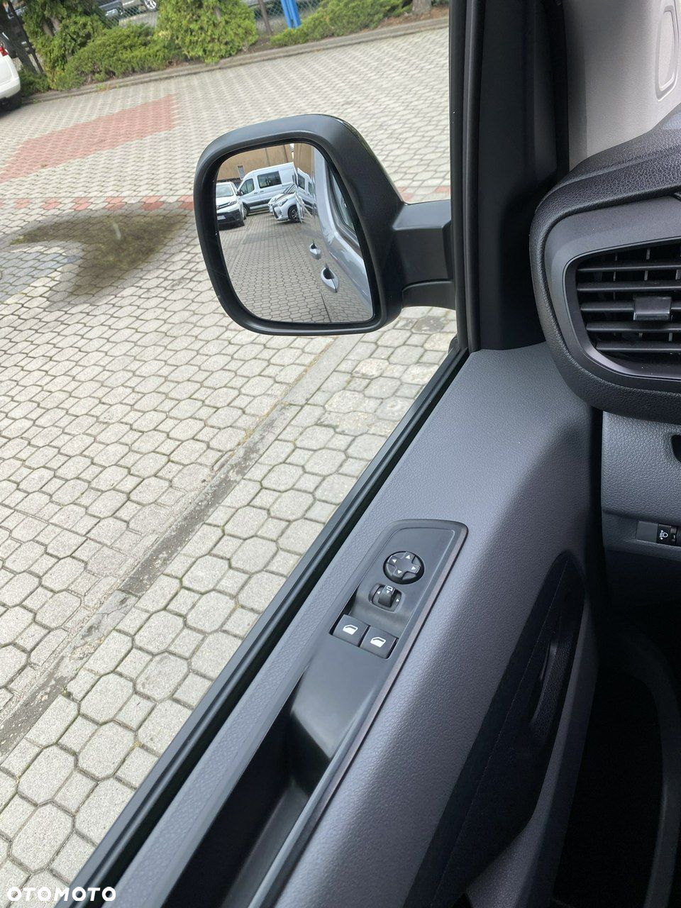 Opel Vivaro - 20