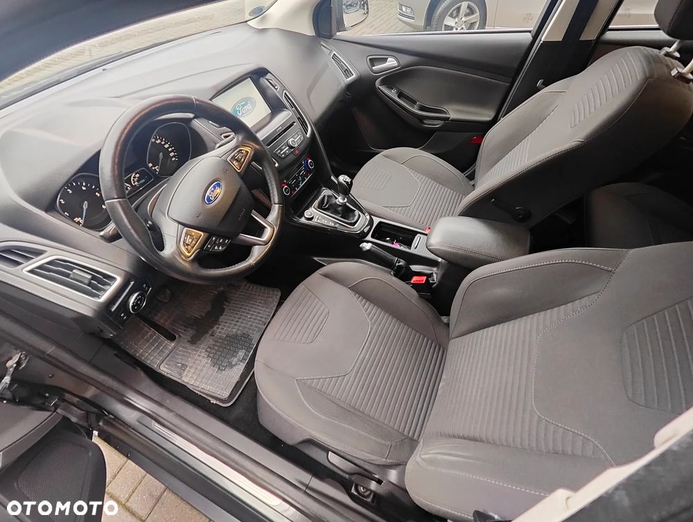 Ford Focus - 11