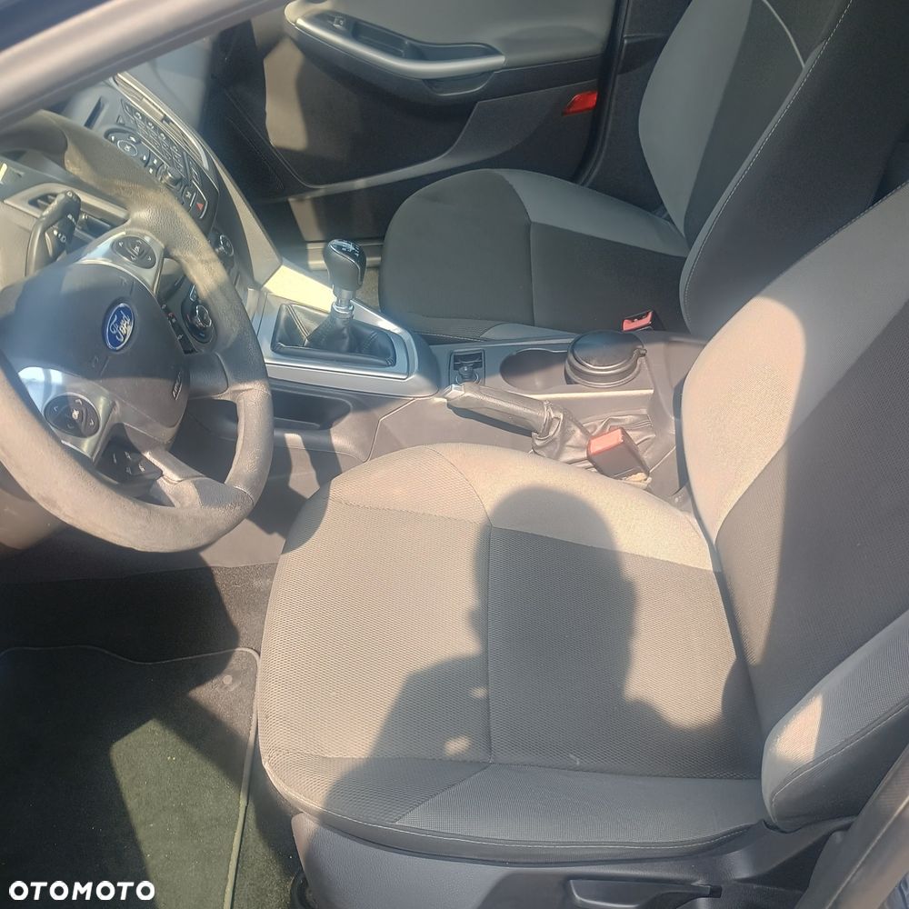Ford Focus - 8