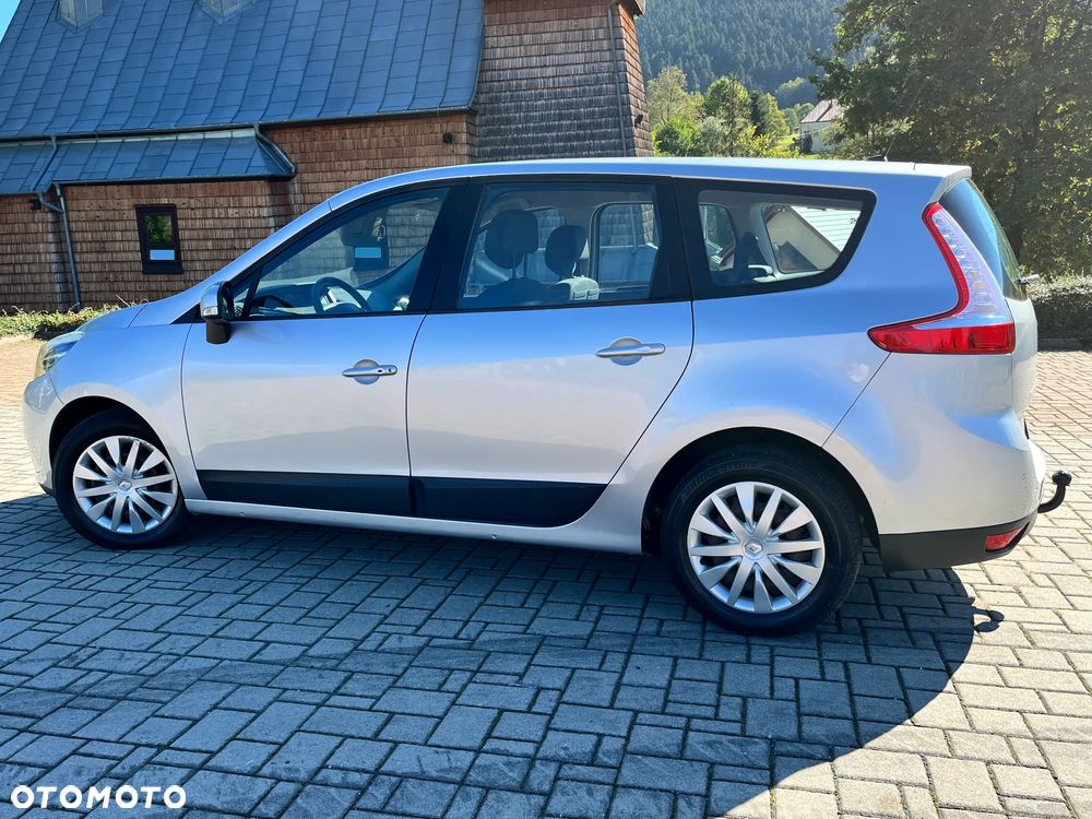 Renault Scenic dCi 110 Paris - 4