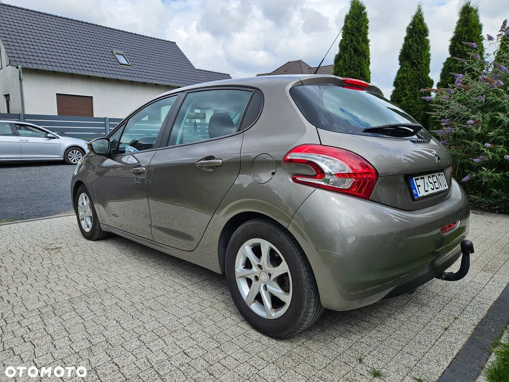 Peugeot 208 95 VTI Allure - 8