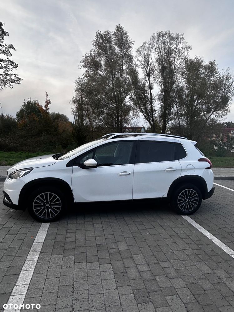 Peugeot 2008 Blue-HDi FAP 100 STOP & START Style - 4