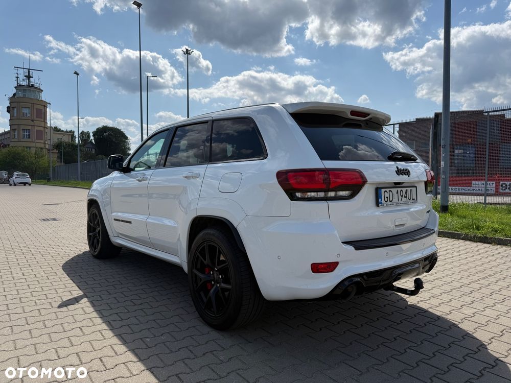 Jeep Grand Cherokee - 9