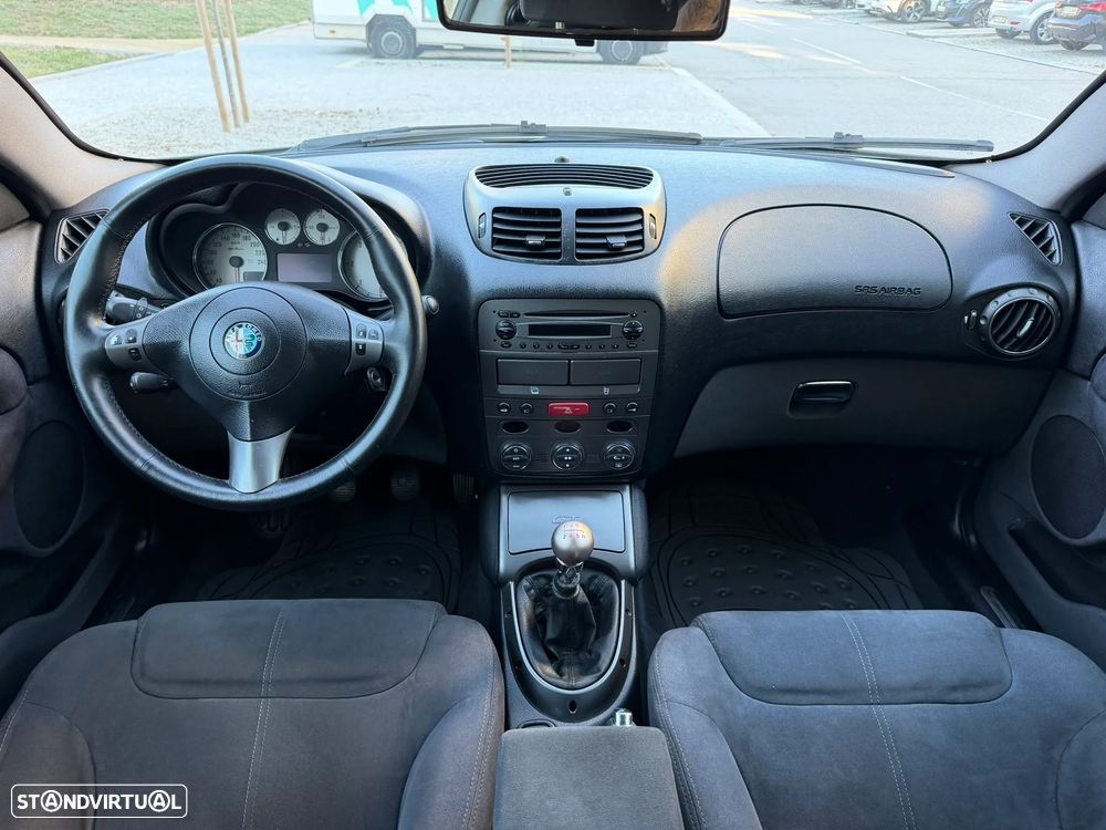 Alfa Romeo GT 1.9 JTD M-JET - 8