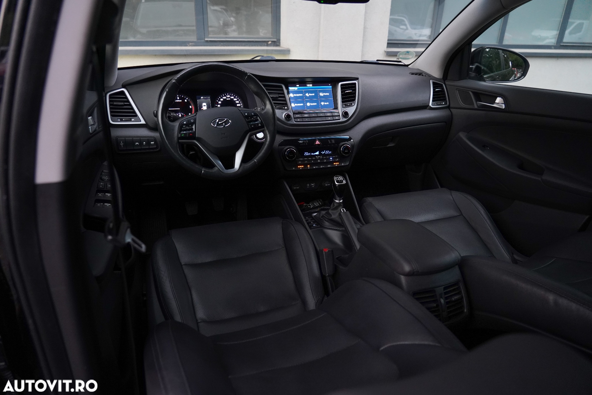 Hyundai Tucson 2.0 CRDI 4WD 6MT Luxury Pack+ - 12