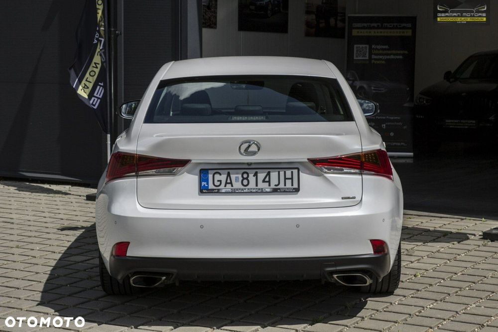 Lexus IS - 17