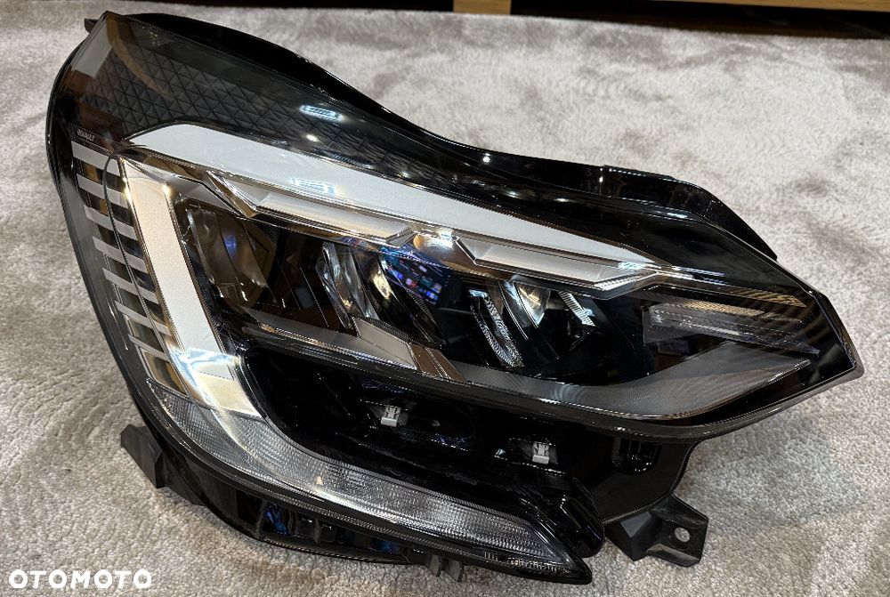 Renault Captur – lampa FULL LED Europa prawa przód 2021 - 1