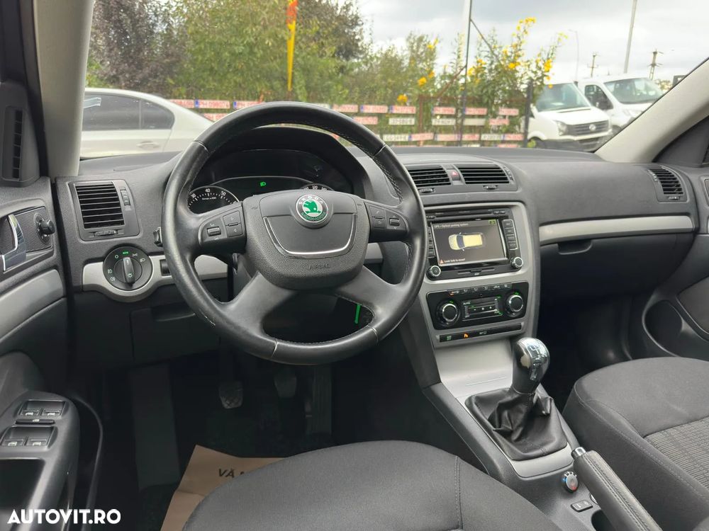 Skoda Octavia 1.8 TSI Business - 7