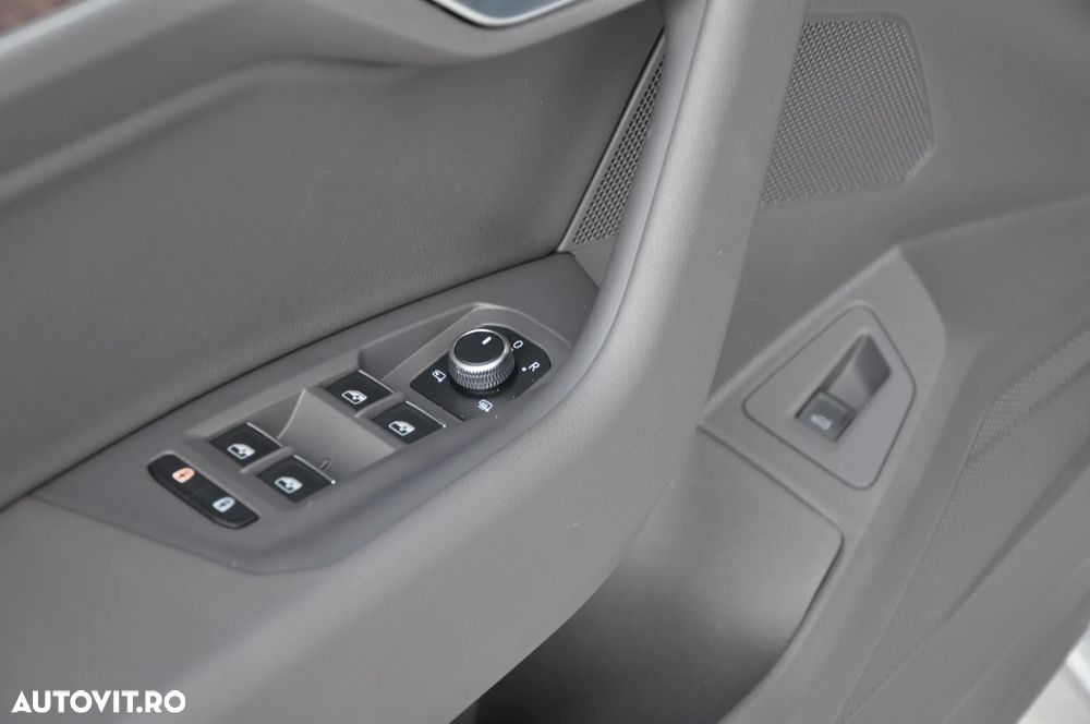 Volkswagen Touareg V6 TDI 4MOTION Elegance - 12