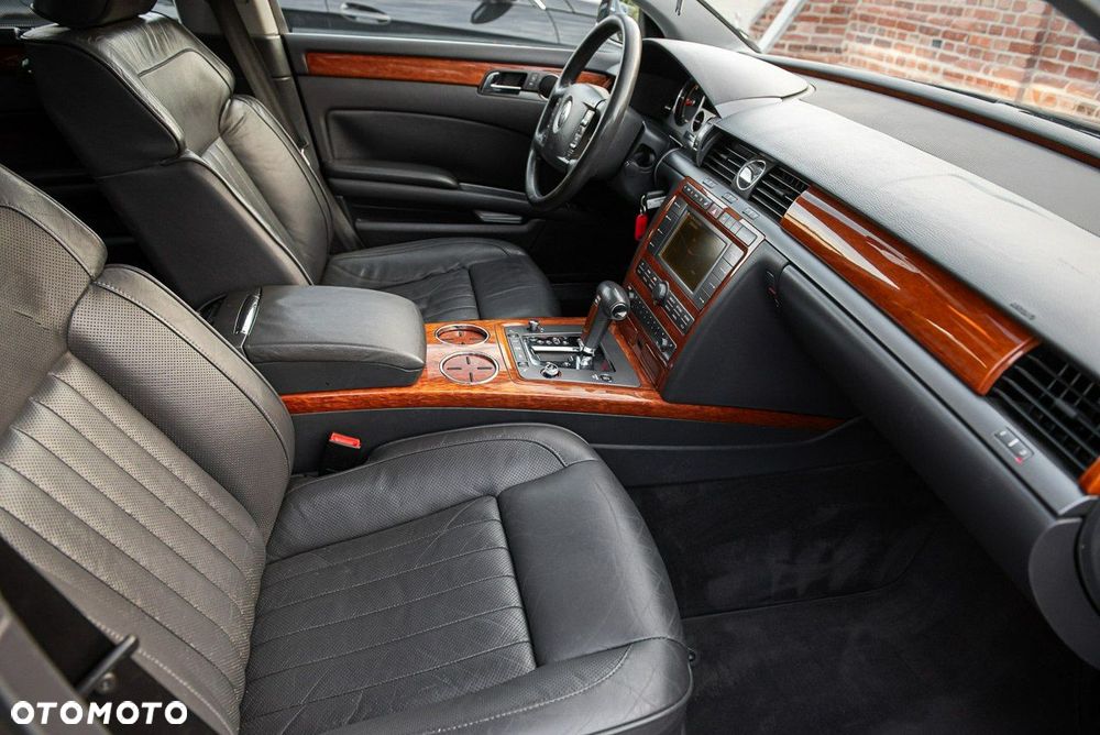 Volkswagen Phaeton - 10