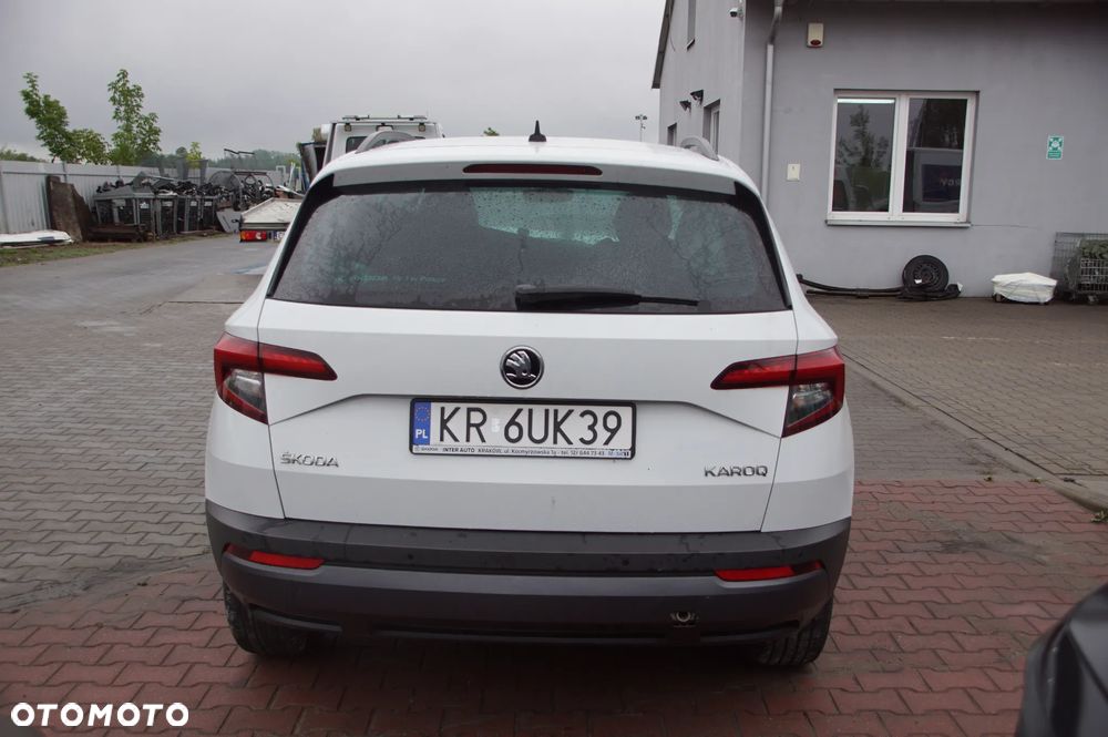 Auto na części - Skoda Karoq 1.6 TDI 115 KM DGTE TKK LS9R 130 TYS. KM 2018R Silnik Skrzynia Drzwi Lusterko Klapa Lampa Szyba Felga Deska Kokpit Moduł Licznik Radio Fotel Zderzak Chłodnica Błotnik Zawieszenie Turbina Wtryski Intercooler Kompletne Części Rozbiórka - 6