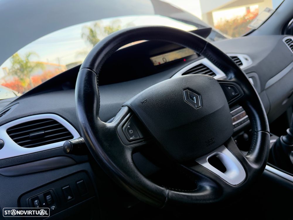 Renault Grand Scénic 1.5 dCi Dynamique S 7L - 41