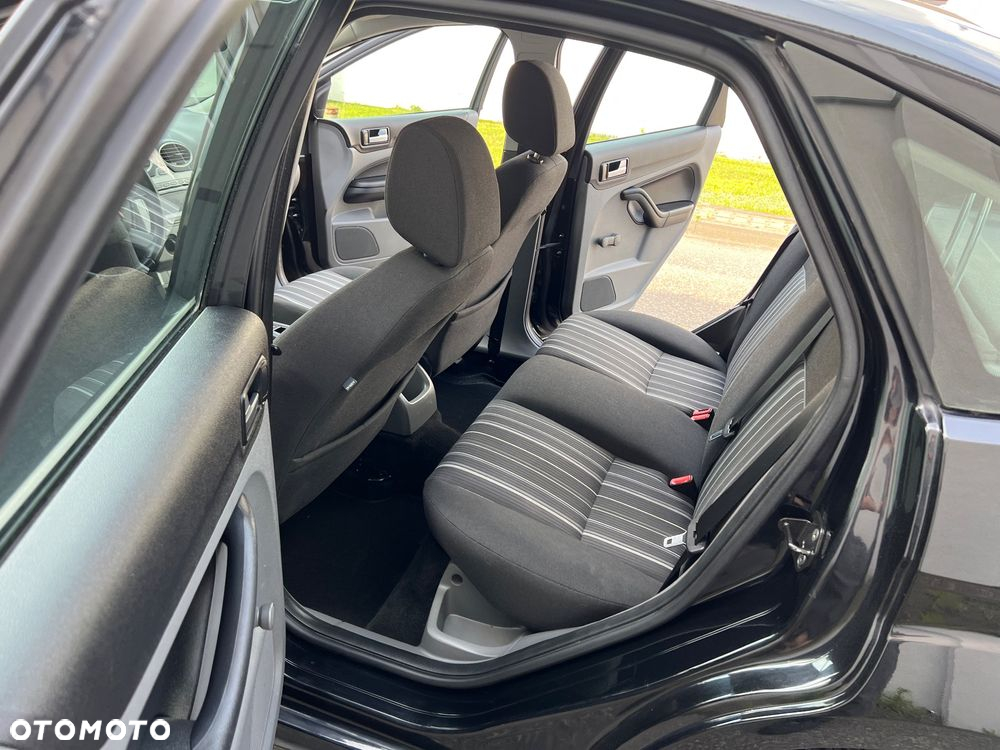 Ford Focus 1.6 TDCi DPF Sport - 29