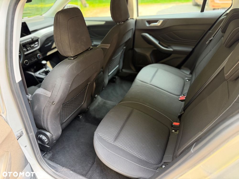 Ford Focus 1.0 EcoBoost Trend Edition - 17