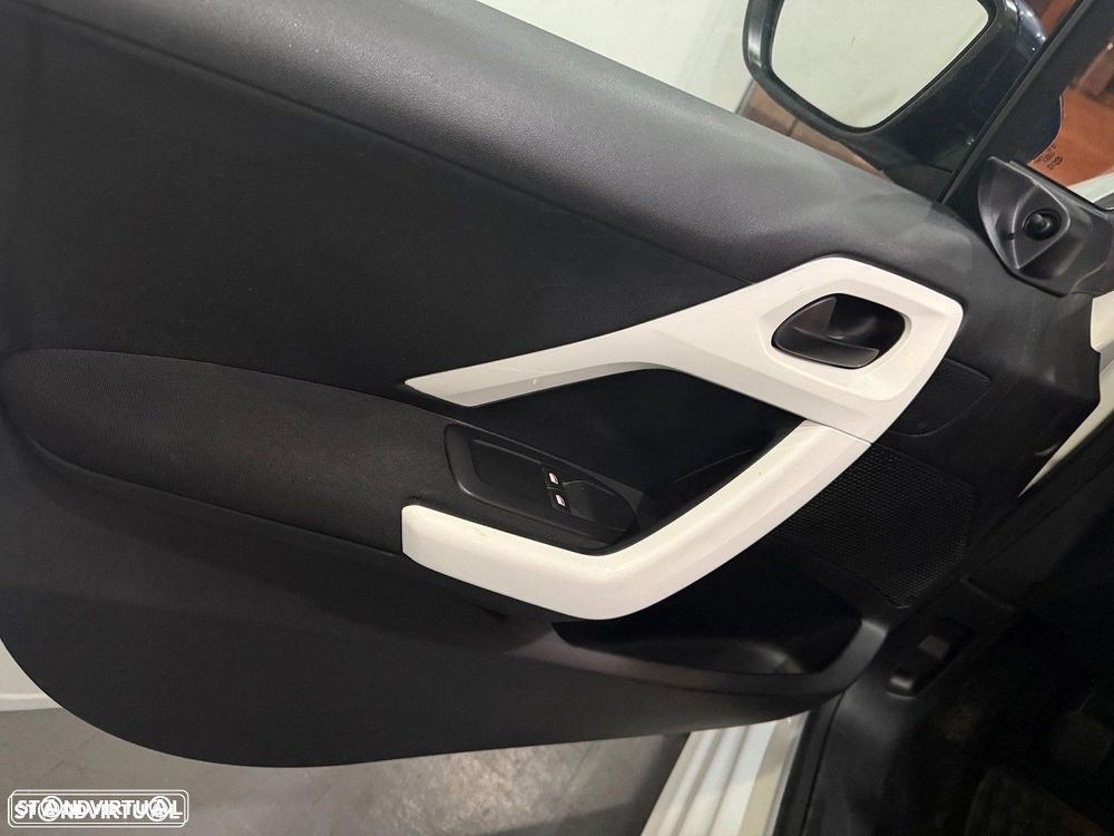 Peugeot 208 1.0 VTi Active - 11