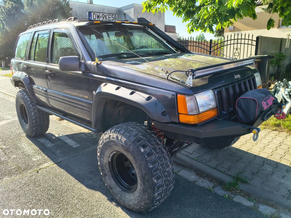 Jeep Grand Cherokee - 1