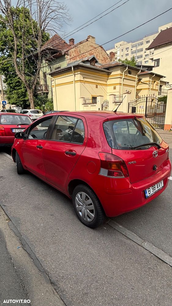 Toyota Yaris 1.0 - 5