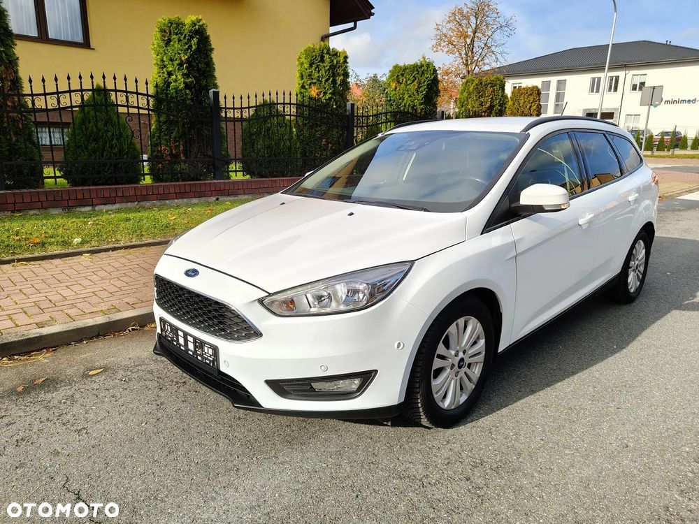 Ford Focus SW 1.5 EcoBoost S&S ACTIVE - 4