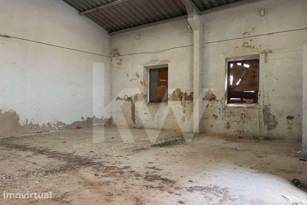 Ótimo Investimento no Centro Histórico de Peniche - De armazéns a habi - Grande imagem: 3/17