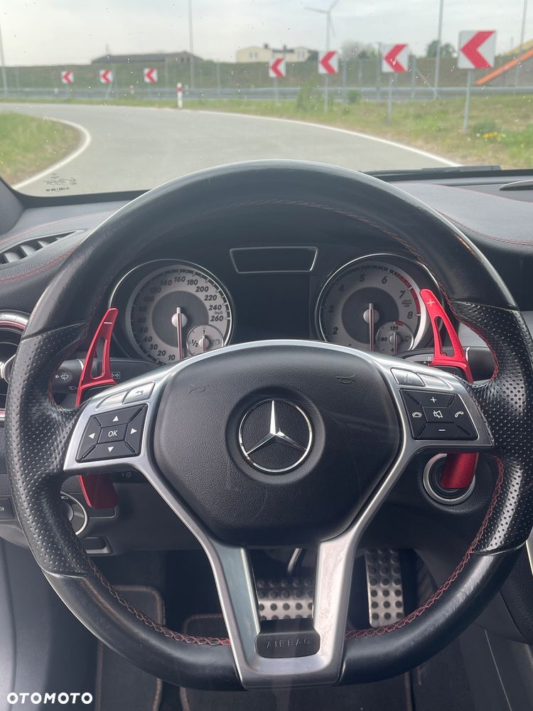 Mercedes-Benz CLA 250 7G-DCT - 28