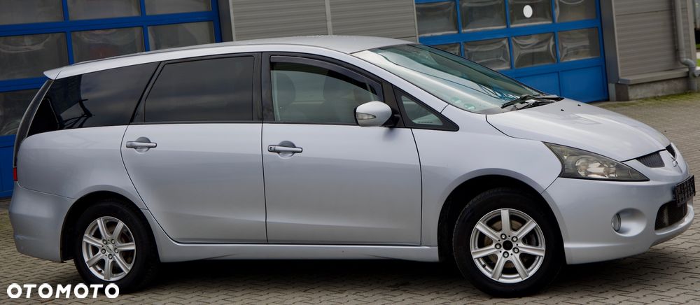 Mitsubishi Grandis 2.0 DI-D 6-Sitzer Intense - 9