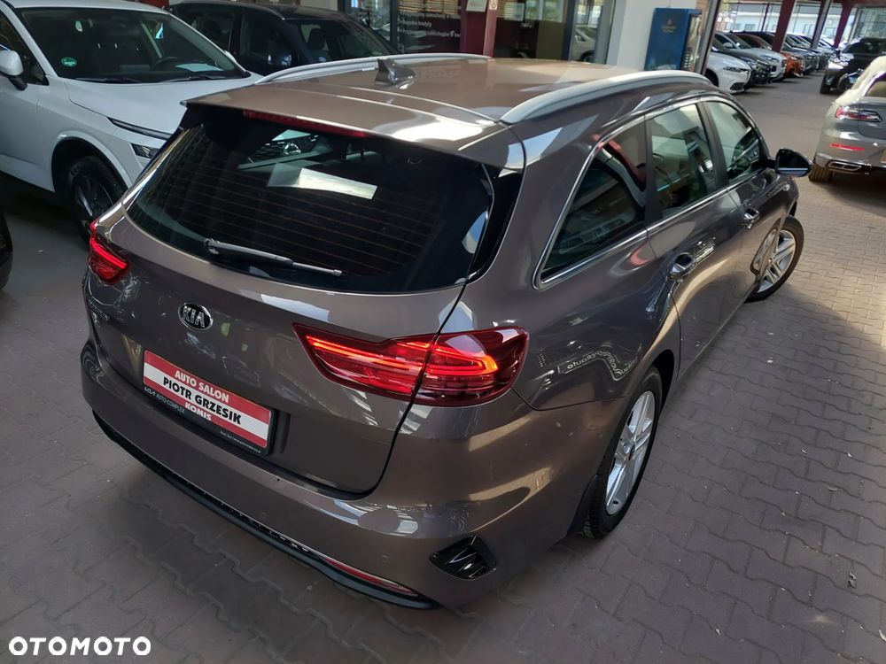 Kia Ceed 1.5 T-GDI M - 12