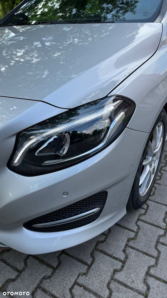 Mercedes-Benz Klasa B 220 4-Matic - 5