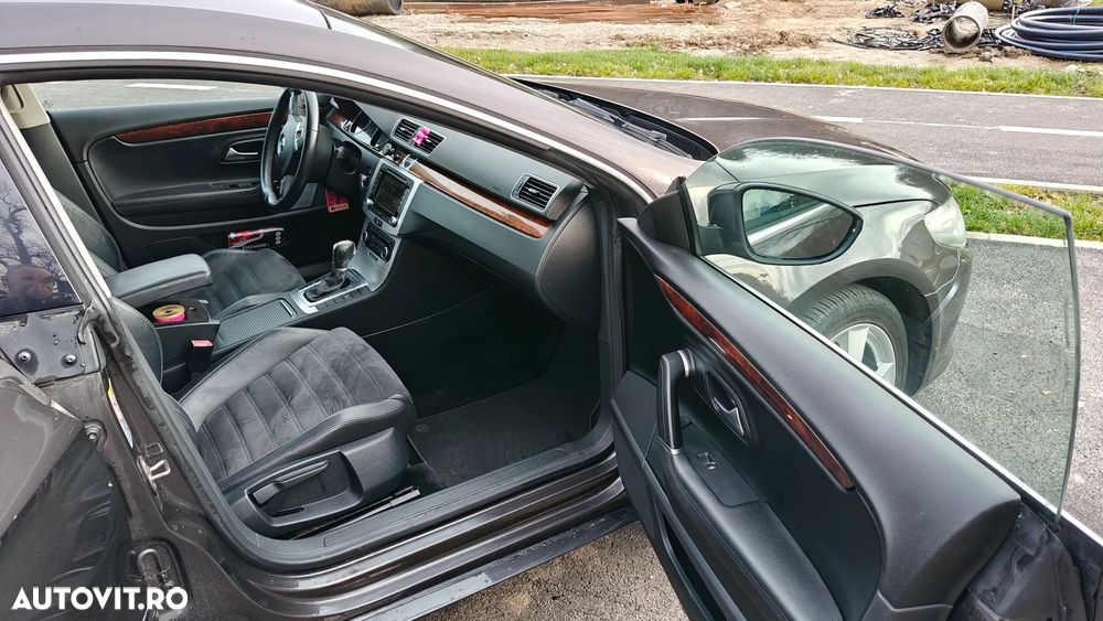 Volkswagen Passat Variant 2.0 TDI Blue TDI DSG Comfortline - 10